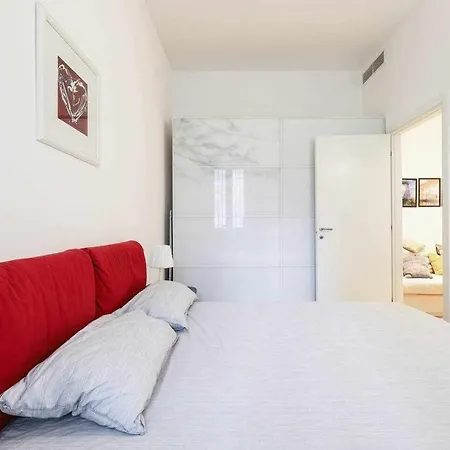 Appartamento Sv18c Charming Modern Flat S Ambrogio