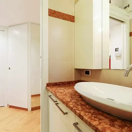 Appartamento Sv18c Charming Modern Flat S Ambrogio